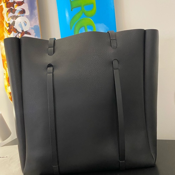 Balenciaga Everyday Tote Bag - Picture 8 of 8